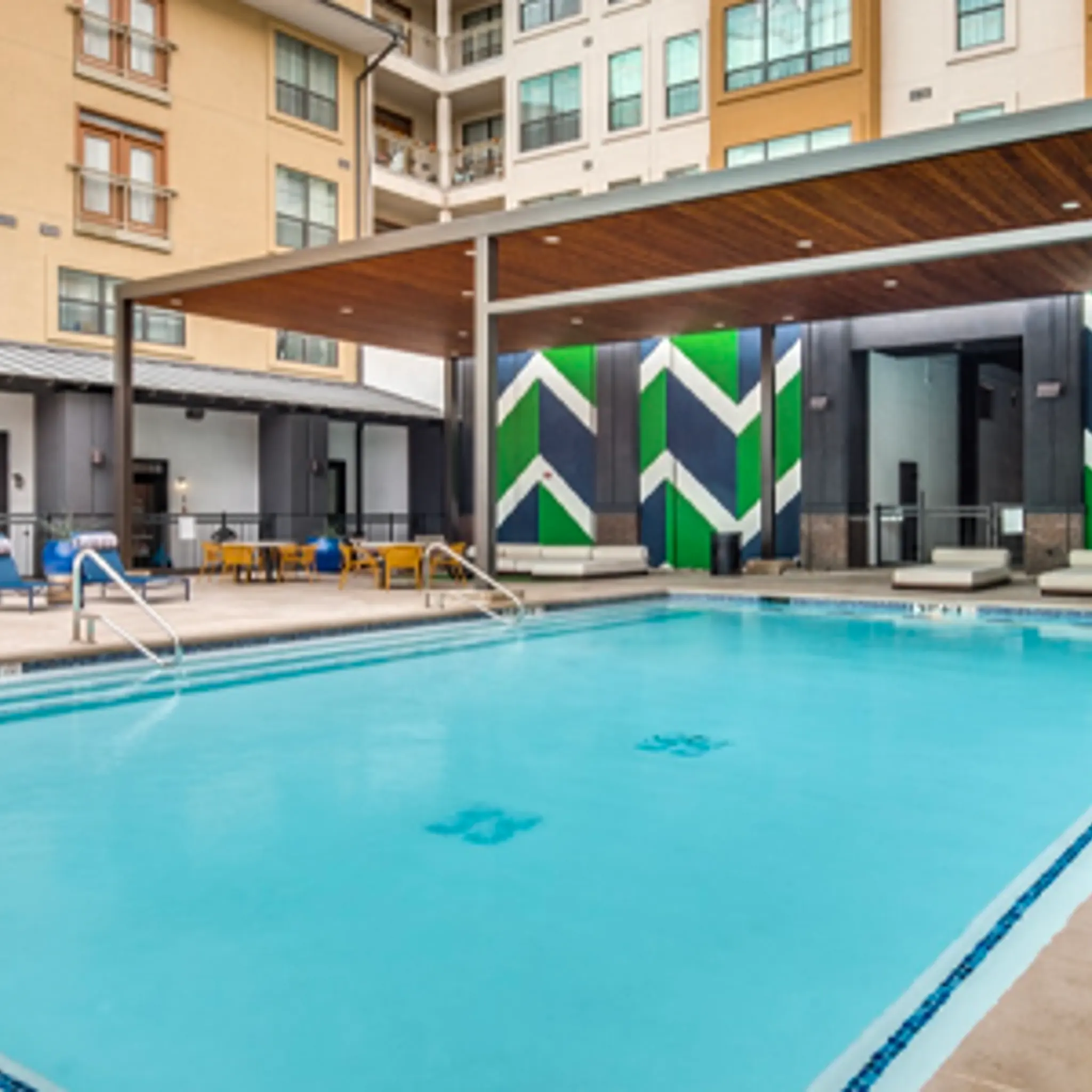 Home Cleo Apartments